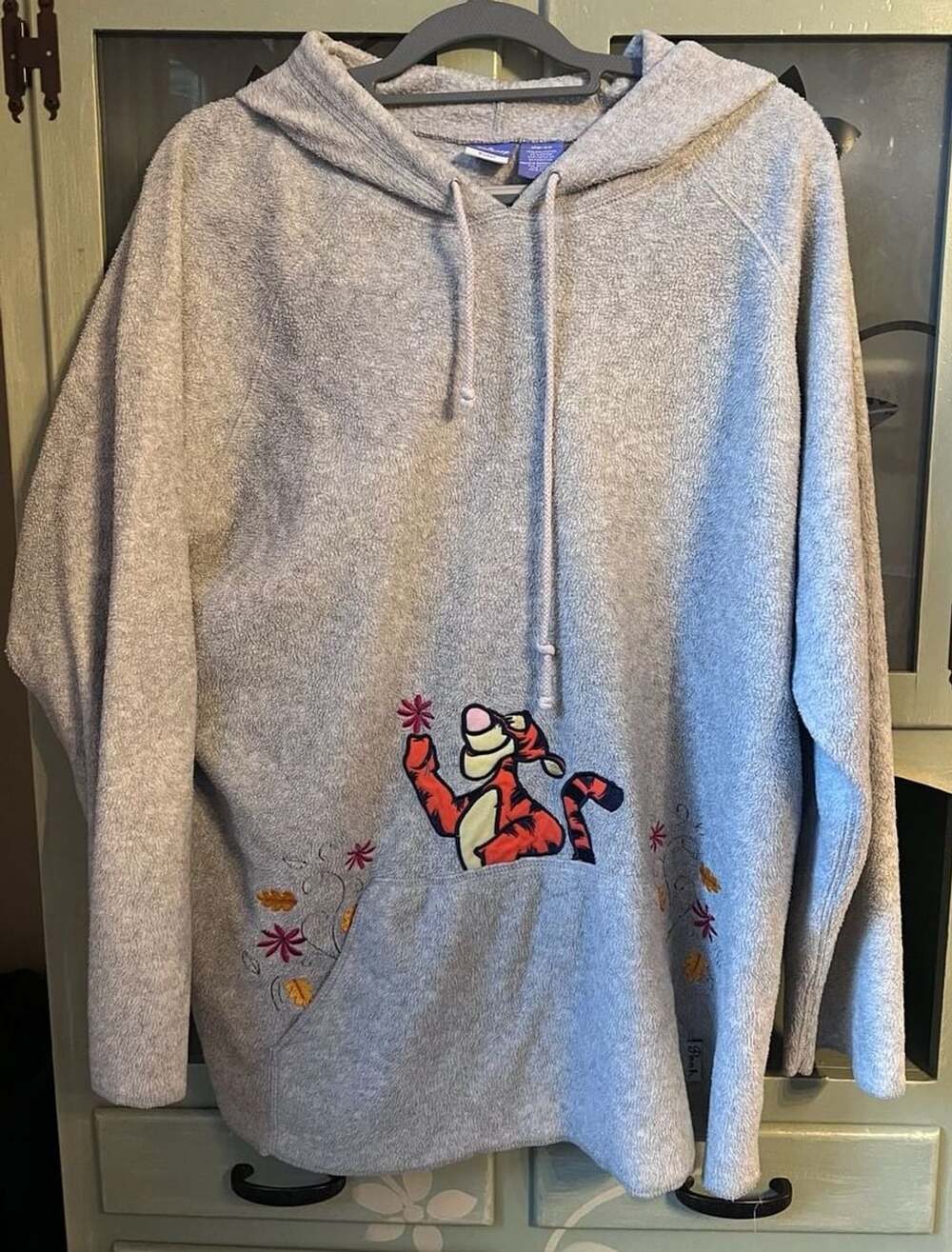 Disney Tigger Hoodie Size 14W/16W Gray Terry Embroidered - Picture 2 of 6